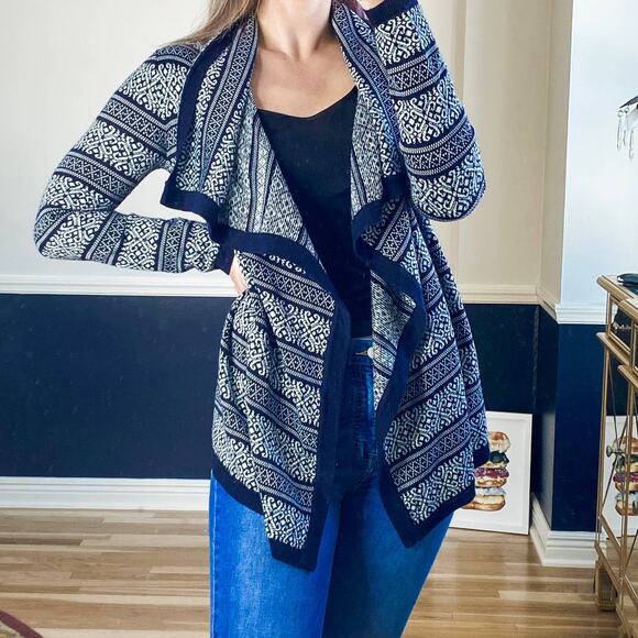 Skies are Blue blue and white open cardigan - Picture 1 of 7